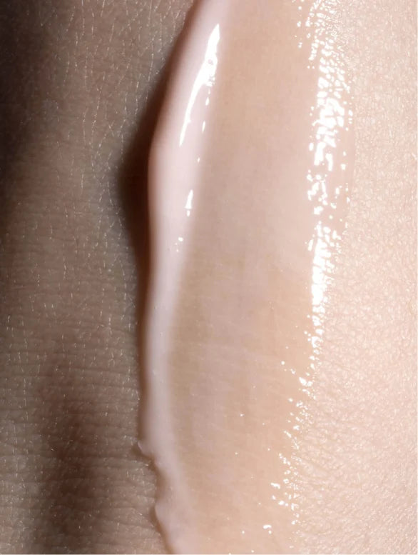Skinmoods Hydrating Serum lightweight texture — plumping hydrating serum