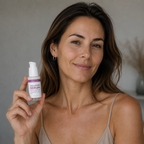 Model with skinmoods collagen serum in her hand